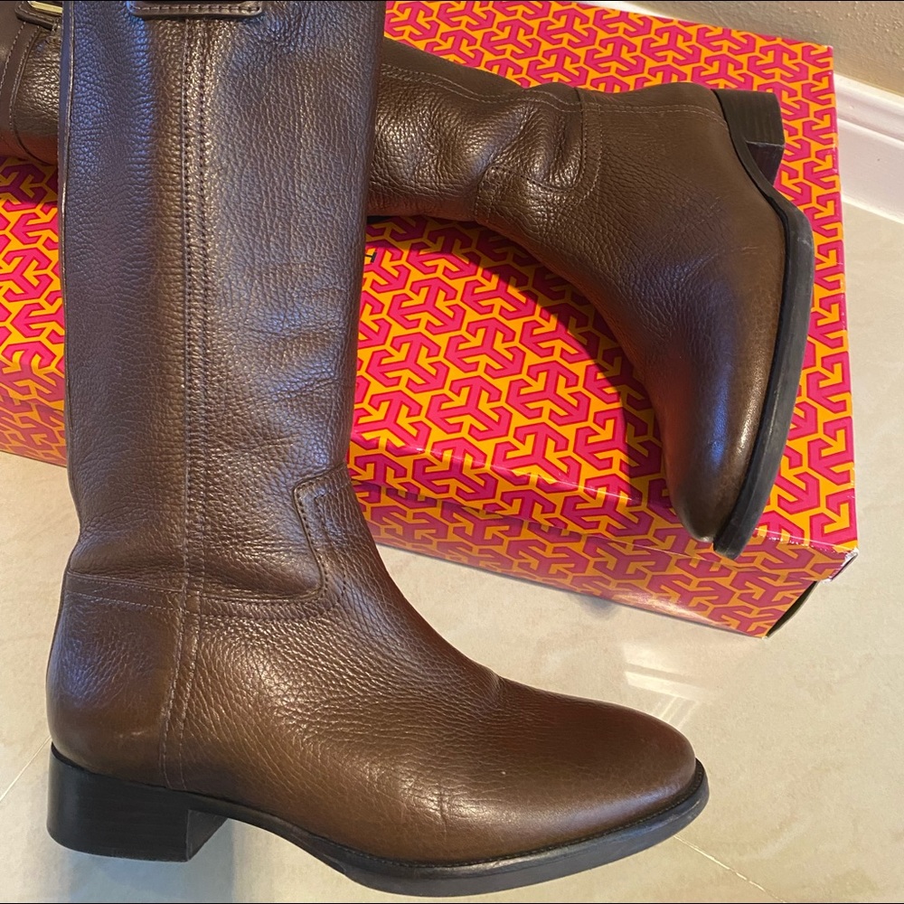 Tory Burch Julian Leather boot. Worn once Excellent condition, no scratches.